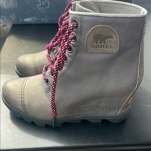 Sorel Gray Boots with Red Laces